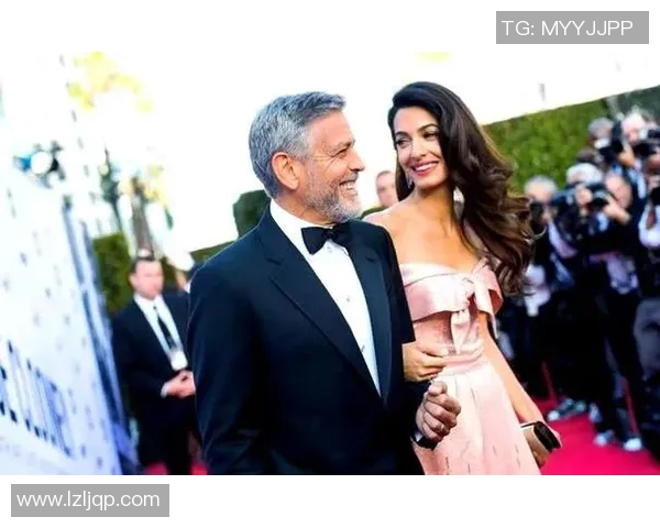 足球明星与女星携手共度人生浪漫瞬间揭秘他们的爱情故事与婚礼盛况